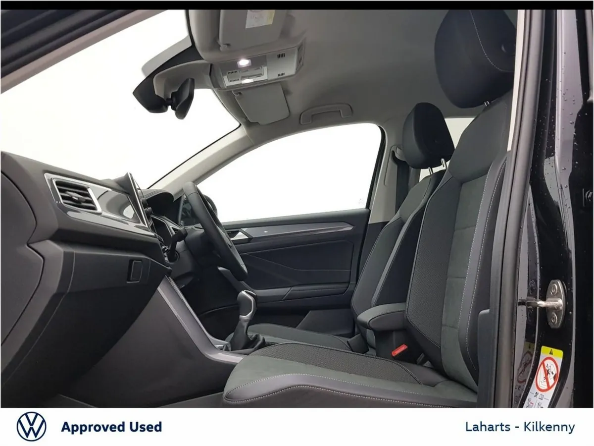 Volkswagen T-Roc STYLE 1.0TSI 110HP *ADAPTIVE CRUI - Image 4