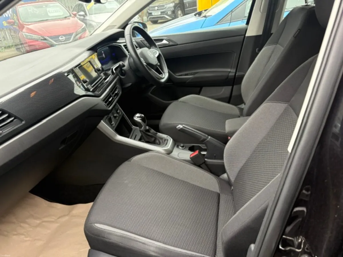 Volkswagen Polo 2024 - Image 3