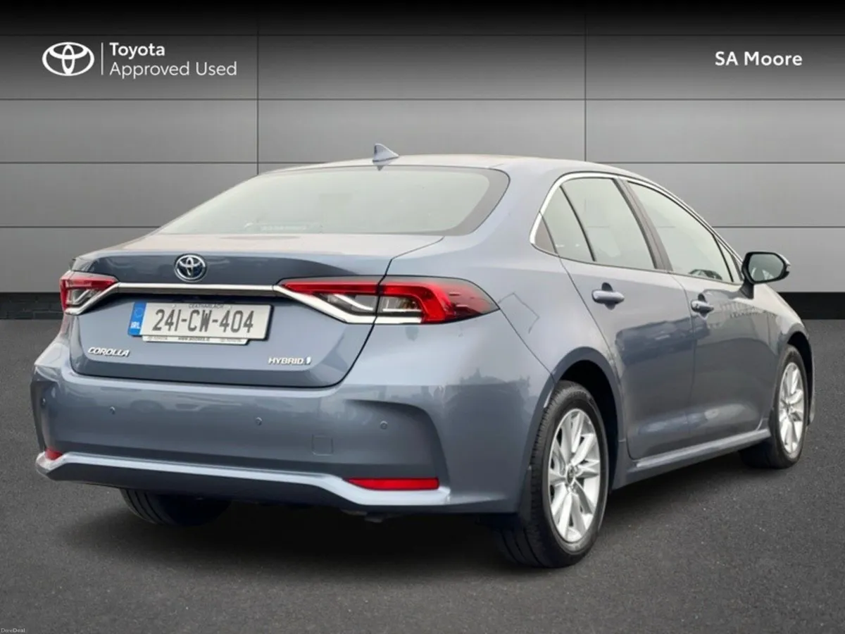 Toyota Corolla HYBRID LUNA SALOON - Image 2