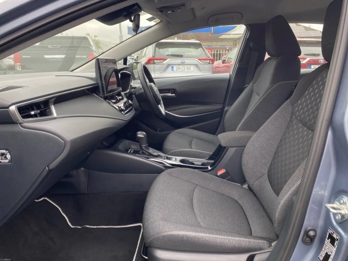 Toyota Corolla HYBRID LUNA SALOON - Image 6