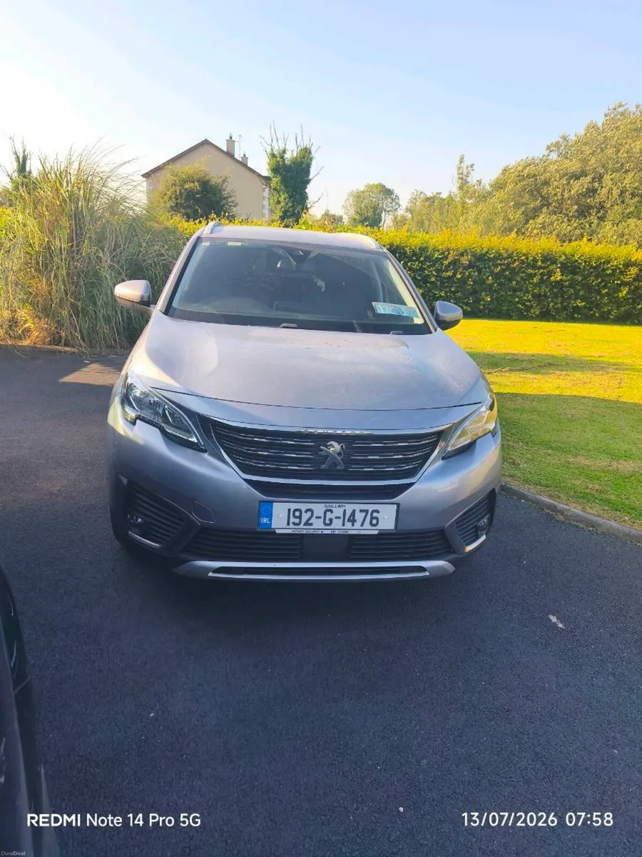 Peugeot 5008 - Image 1