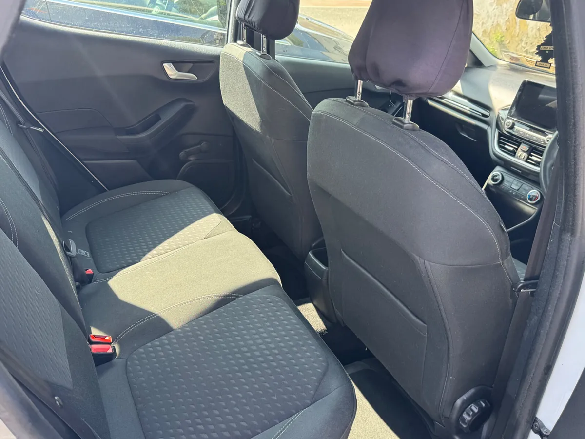 Ford Fiesta 1.1 new shape - Image 5