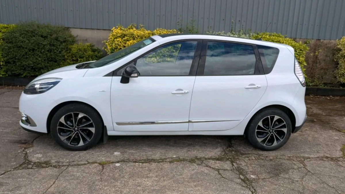 Car - Image 3