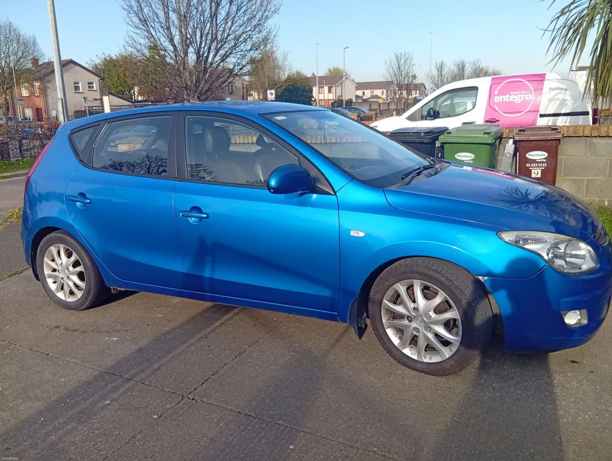 Hyundai i30 2010 - Image 1