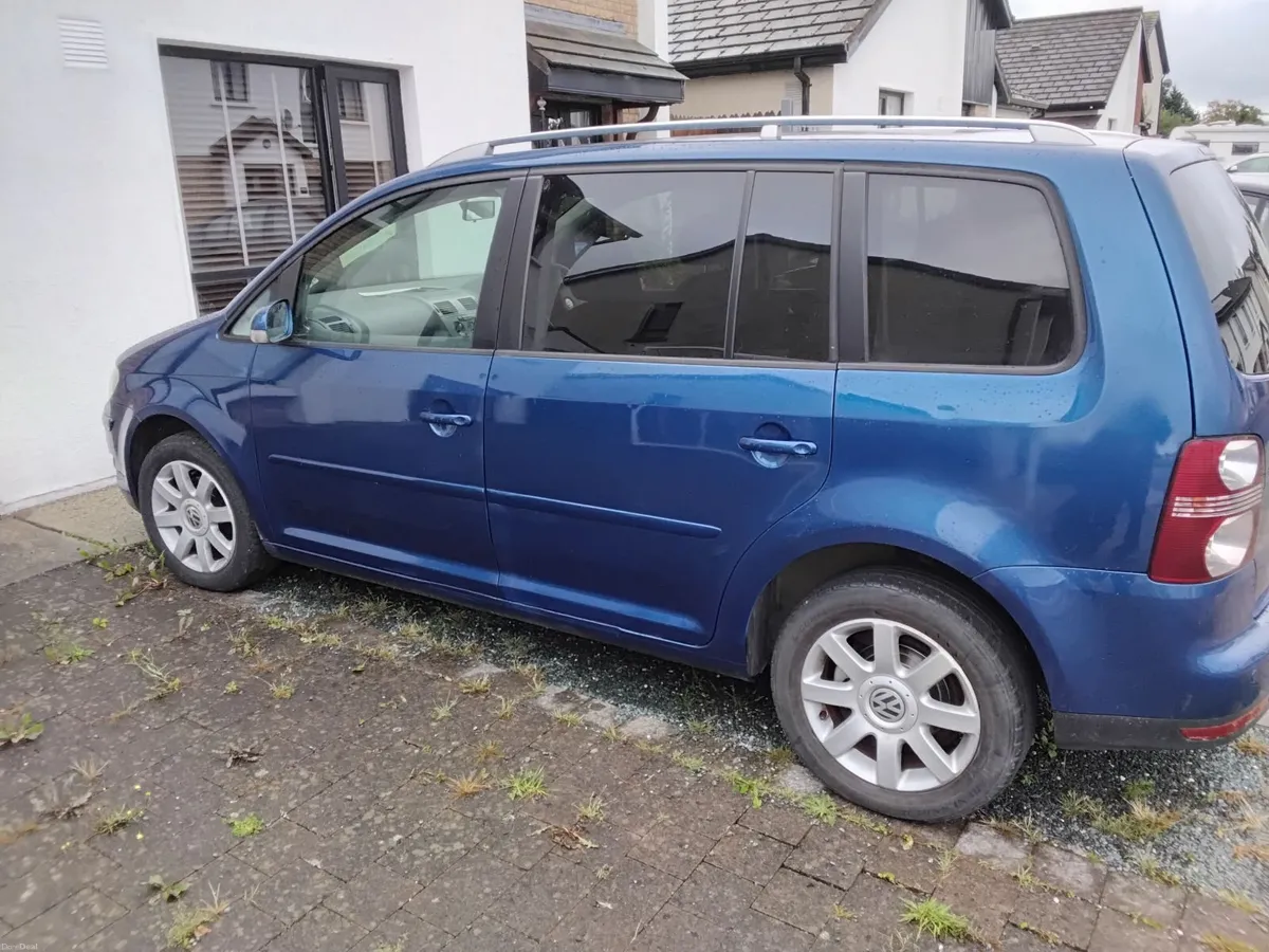 Volkswagen Touran 2008 - Image 3