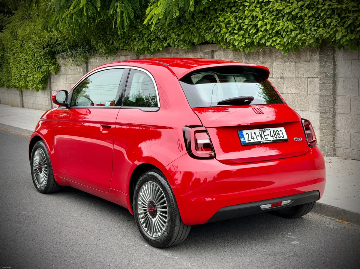 Fiat 500e 2024 Electric 42 kWh Red Edition. - Image 4