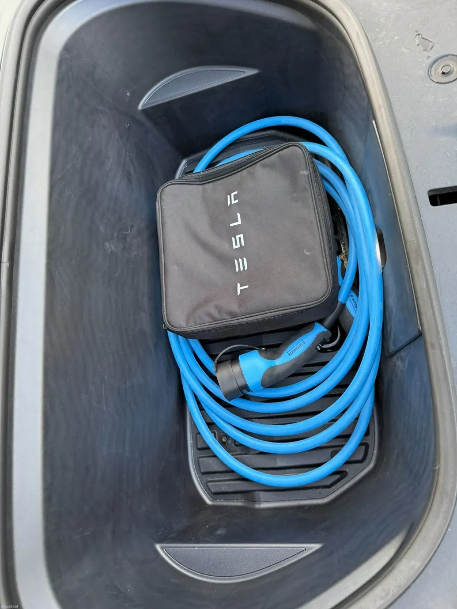 Tesla Model Y 2023 RWD - Image 5