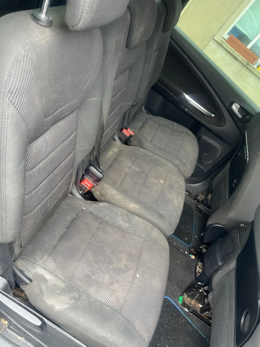 Car - Image 6