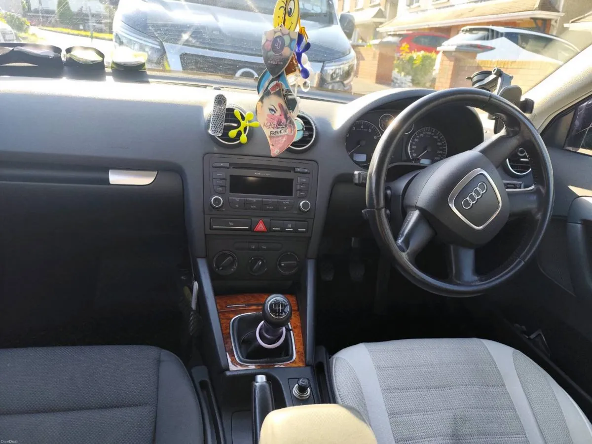 A car - Image 6