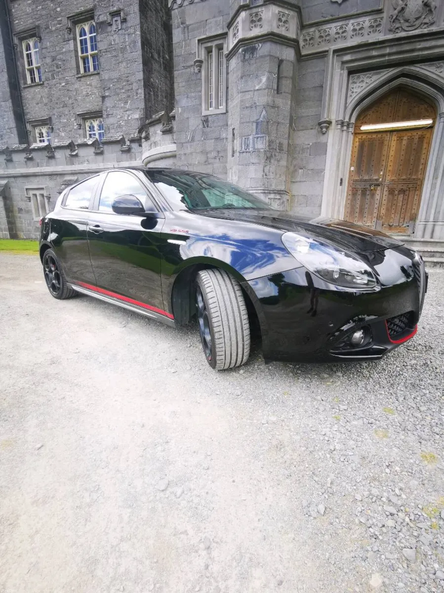 Alfa Romeo 1750  Giulietta Veloce S - Image 2