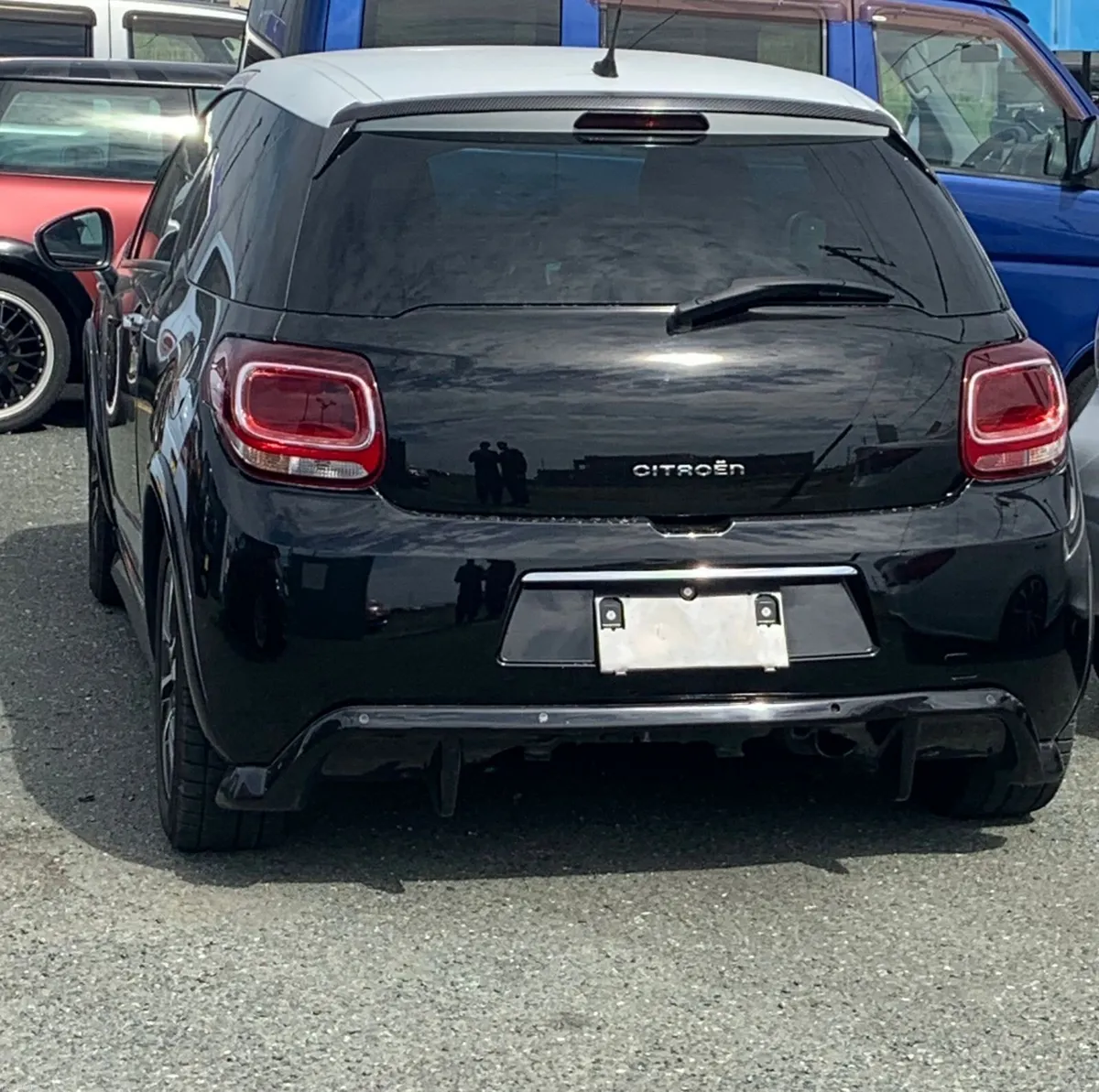 Car - Image 2