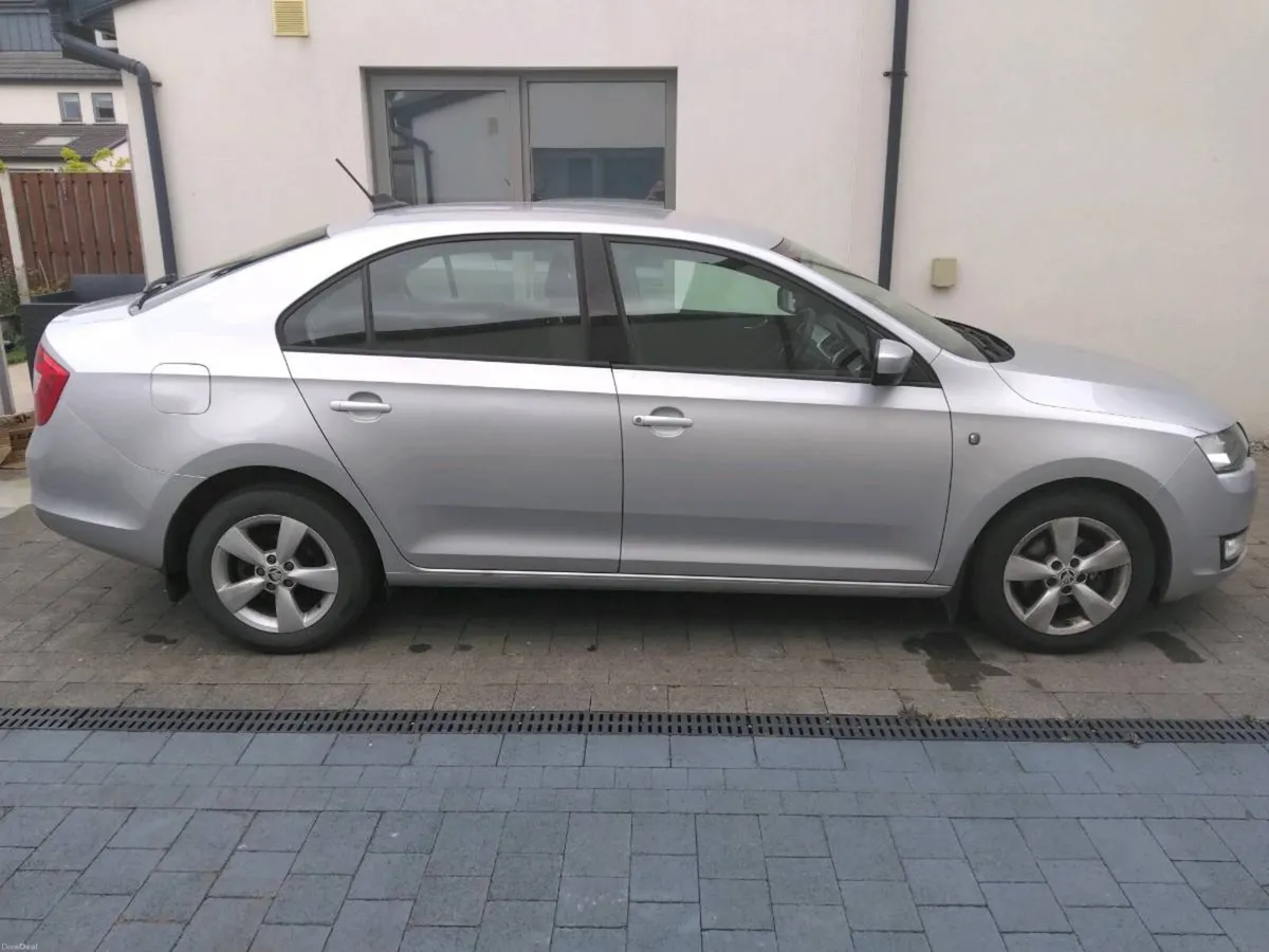 Skoda Rapid Hatchback 2014 1.2L Petrol - Image 3