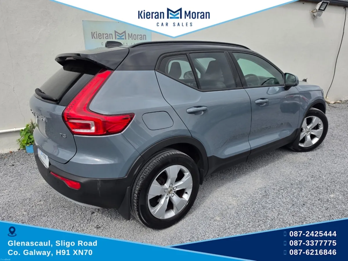 Volvo XC40 T3 MOMENTUM 5DR - Image 5