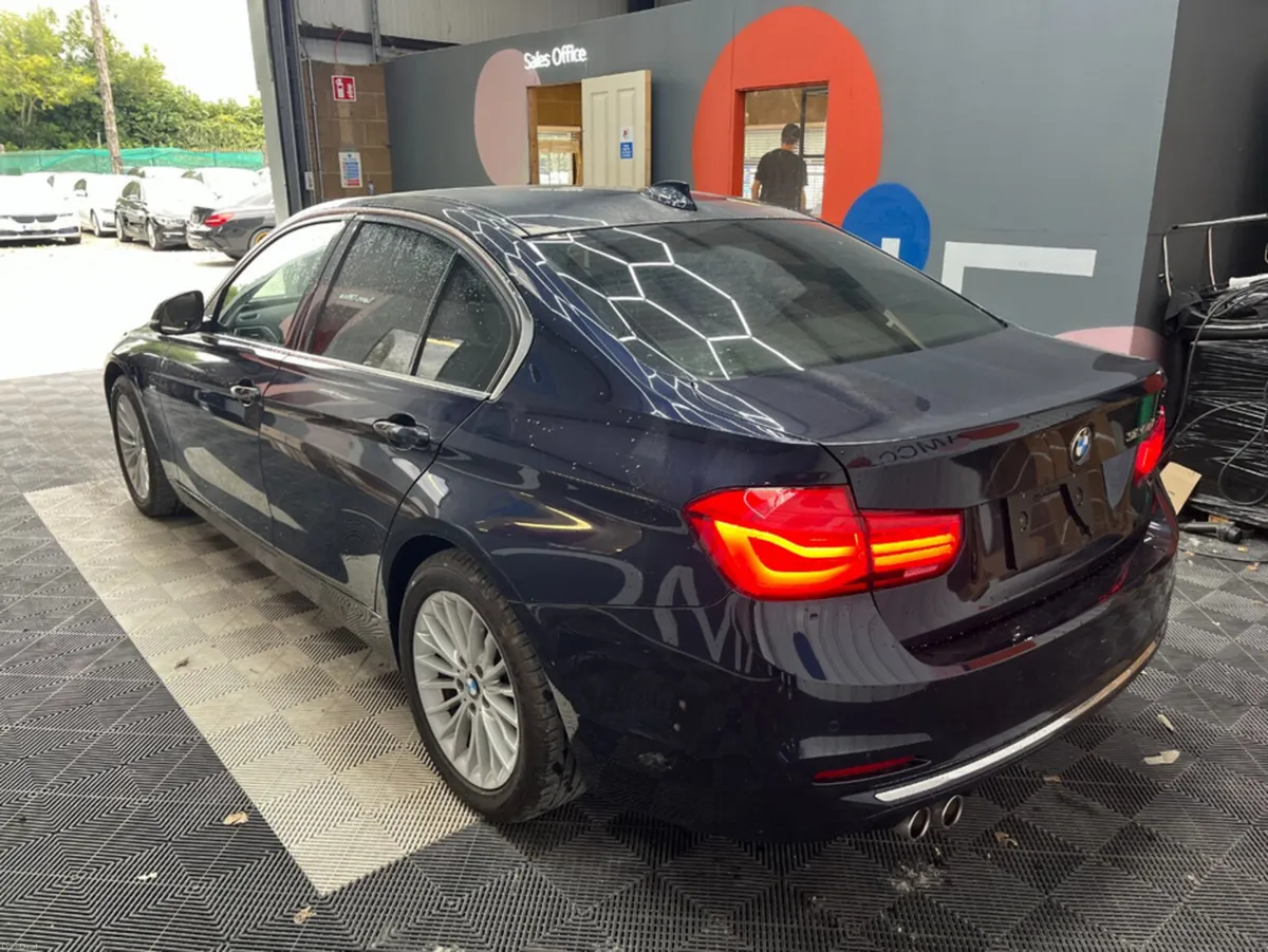 BMW 3-Series 2017 BMW 320D LUXURY 2.0 AUTOMATIC / - Image 4