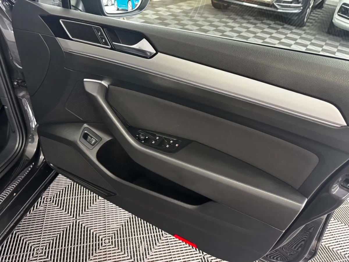 Volkswagen Passat CL 2.0 TDI MANUAL 6SPEED FWD 150 - Image 6