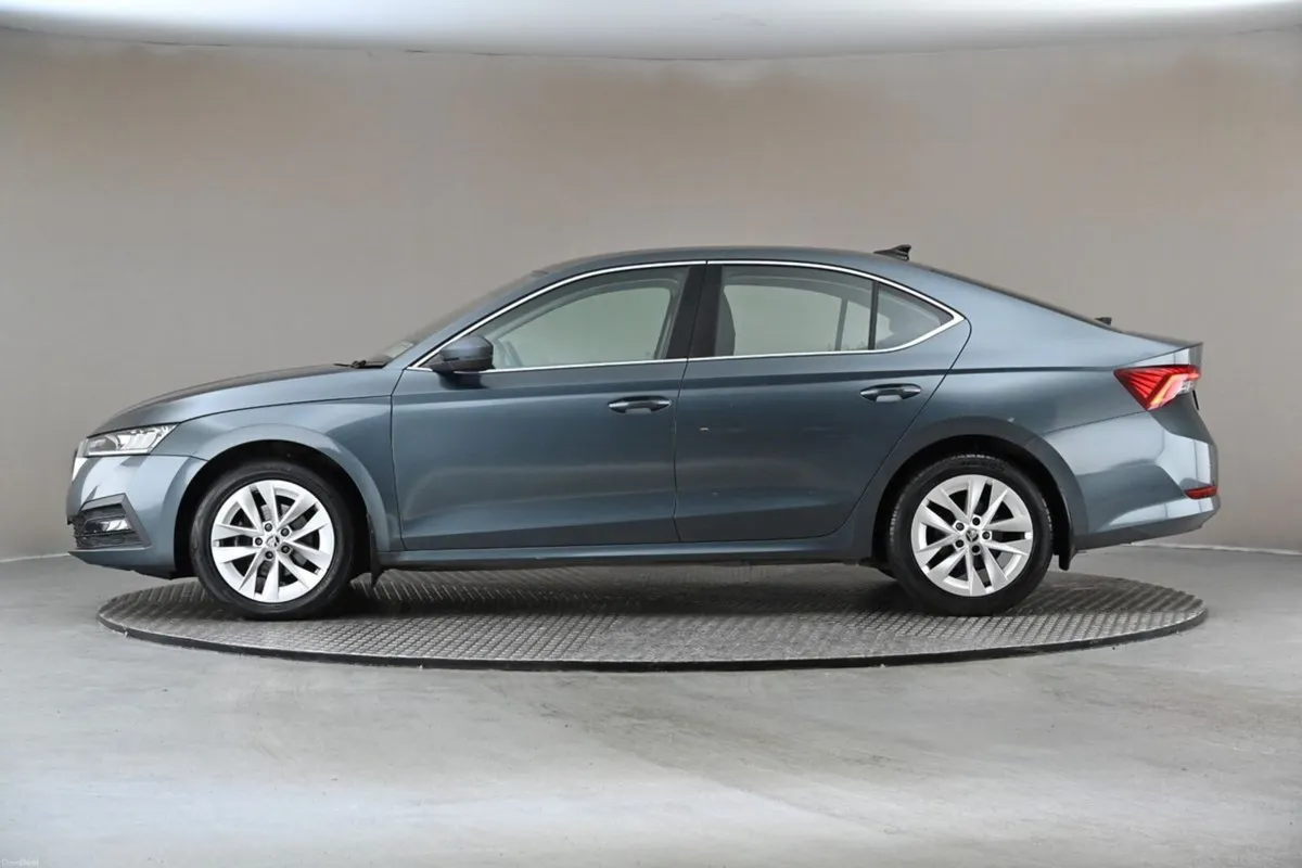 Skoda Octavia 2.0TDI AMBITION 150BHP 6SPD - Image 5