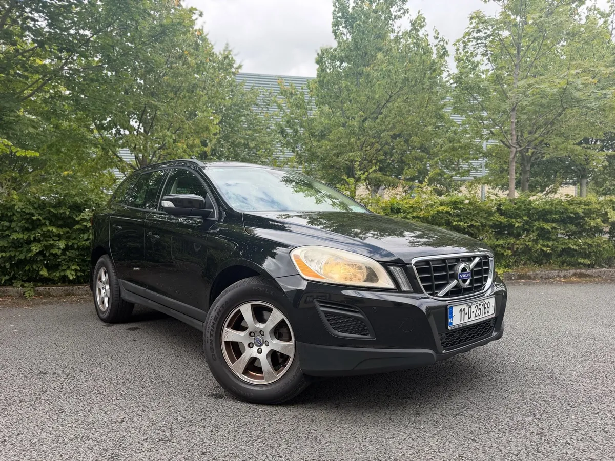 VOLVO XC 60 GREAT SERVICE HISTORY - Image 2