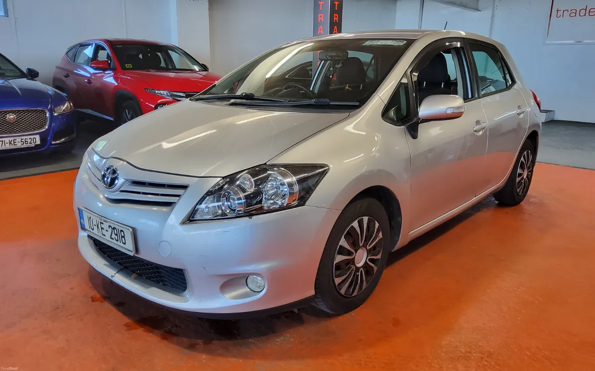 Toyota Auris 2010 - Image 4