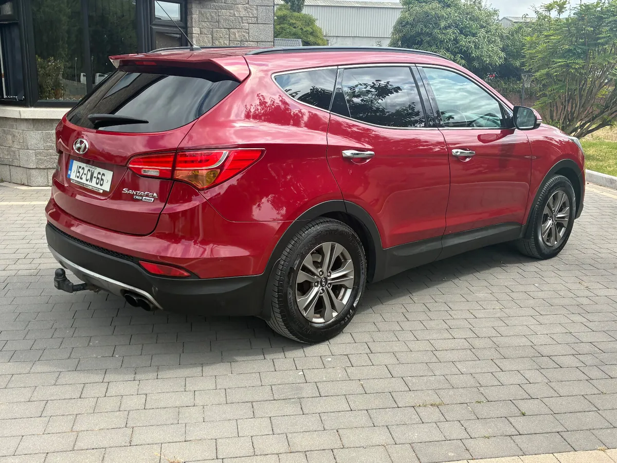 2015 Hyundai Santa Fe 4x4 top spec - Image 6