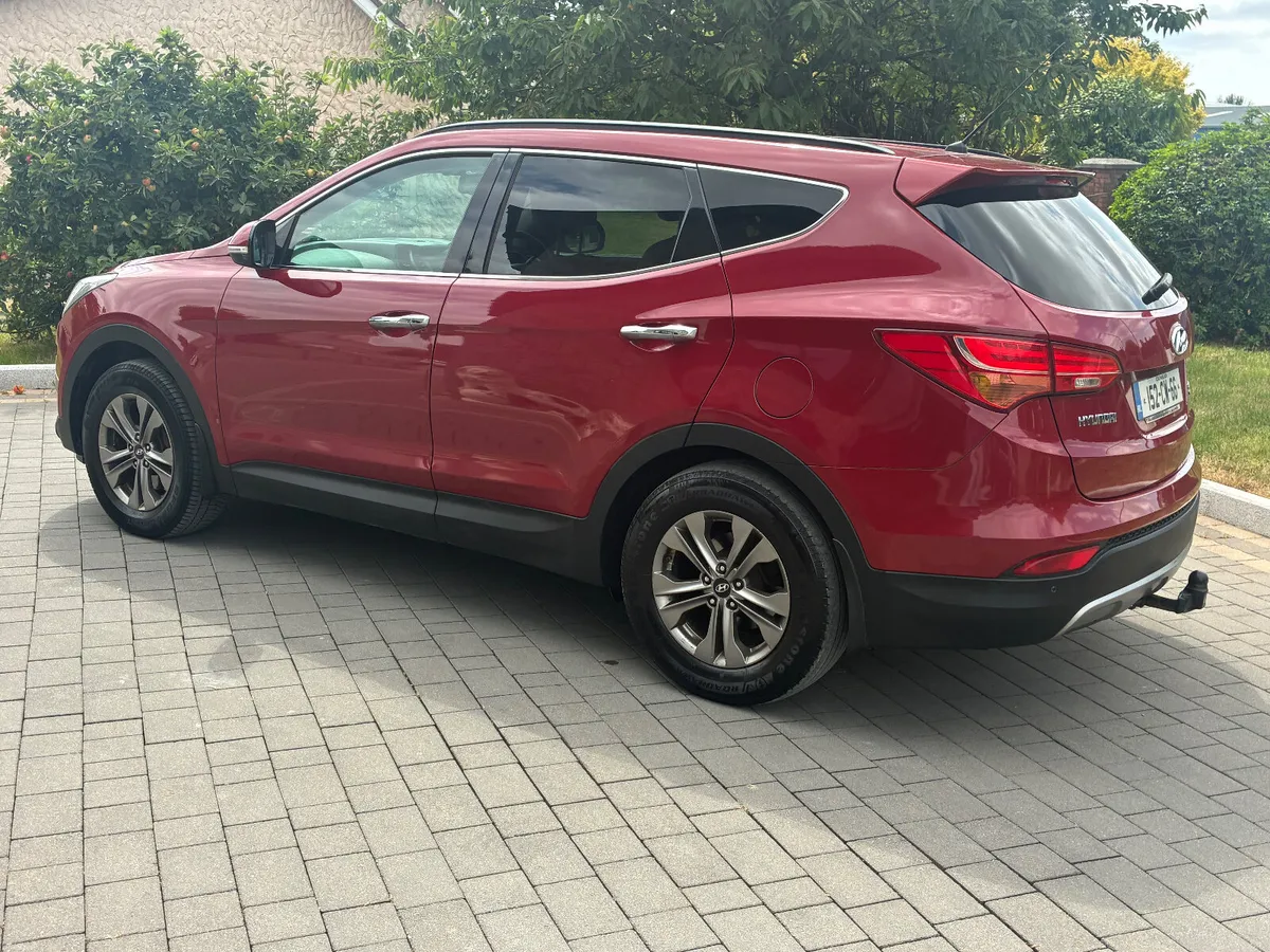 2015 Hyundai Santa Fe 4x4 top spec - Image 4