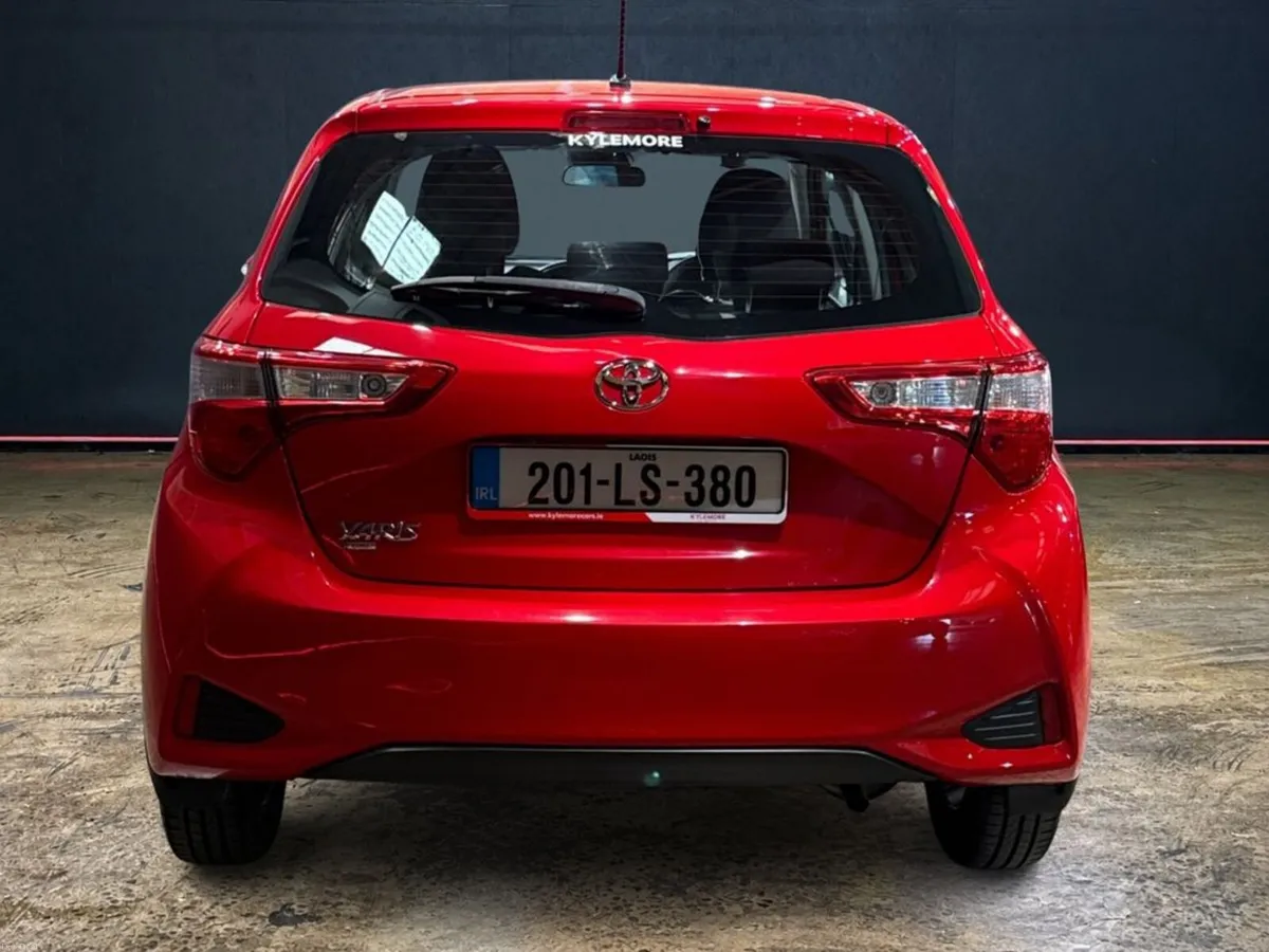 Toyota Yaris 1.0 Luna 4DR - ALLOY WHEELS - MANUAL - Image 4