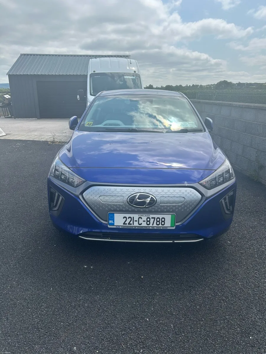 2022 Hyundai ionic - Image 1