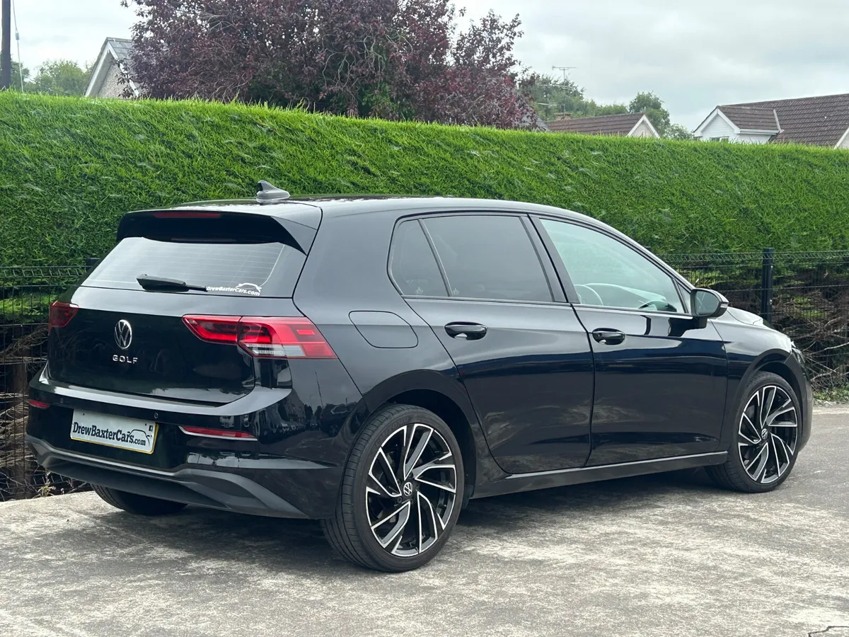 21Volkswagen Golf 1.5 tsi Life €15750 inc Vrt - Image 6