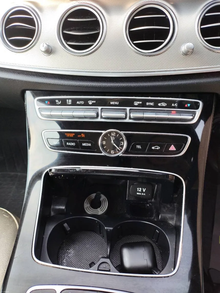 Car - Image 5