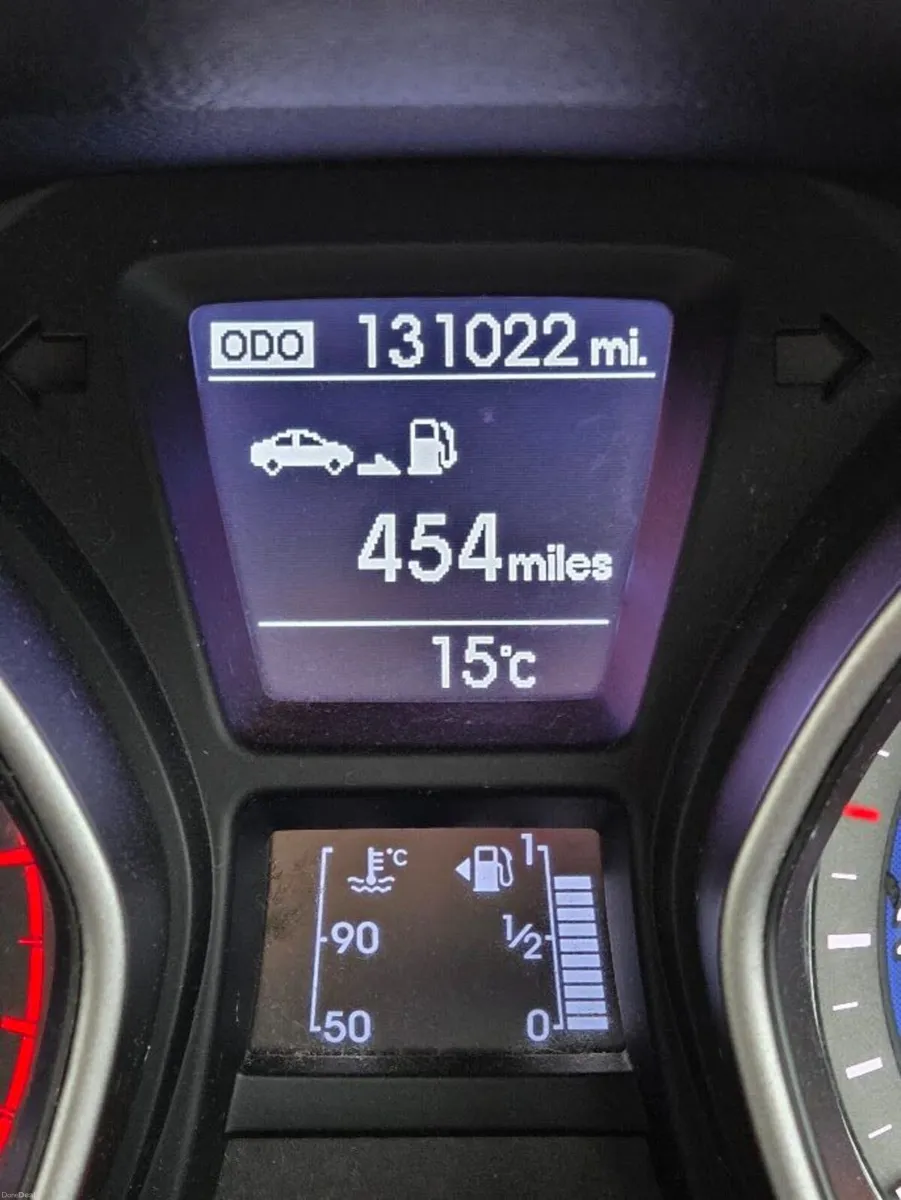 Hyundai i30 2016 1.6l Diesel 5Dr - Image 2