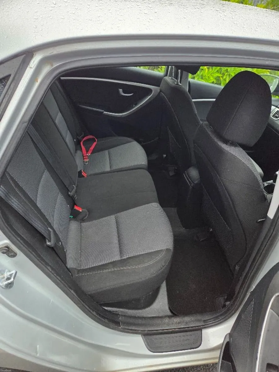 Hyundai i30 2016 1.6l Diesel 5Dr - Image 5