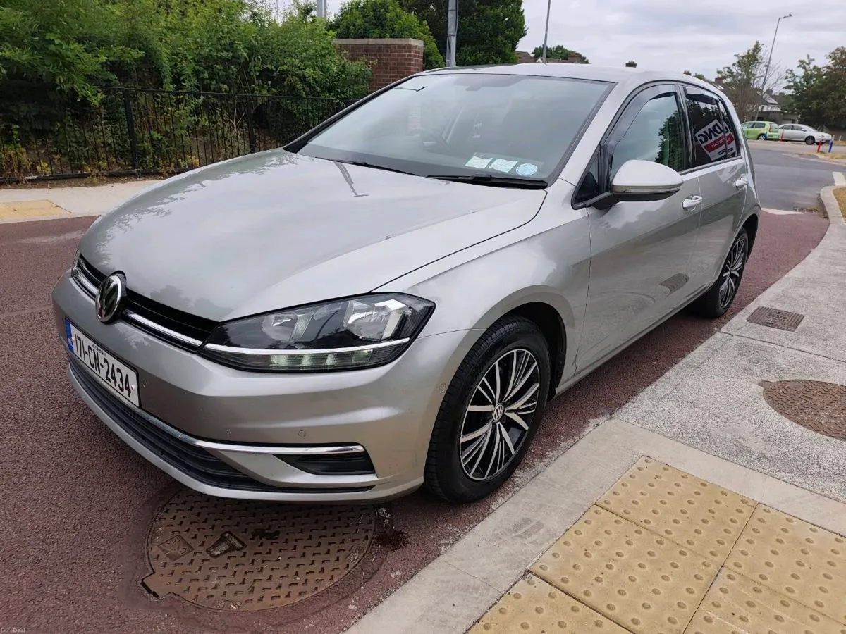 Golf 2017 new Nct 2years good spec low kilometers - Image 3