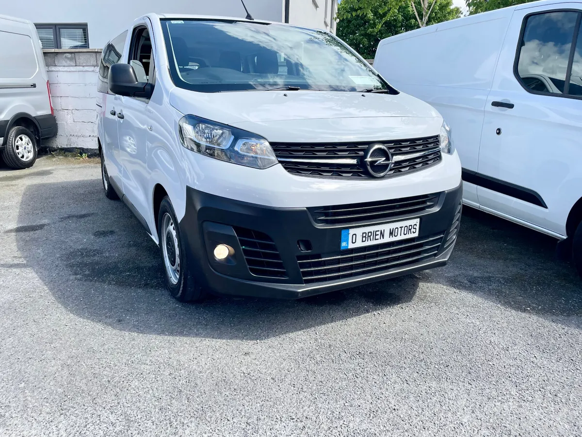 Opel E-Vivaro L1 50KWH EV 9 Seat Mini-Bus,2023 - Image 1
