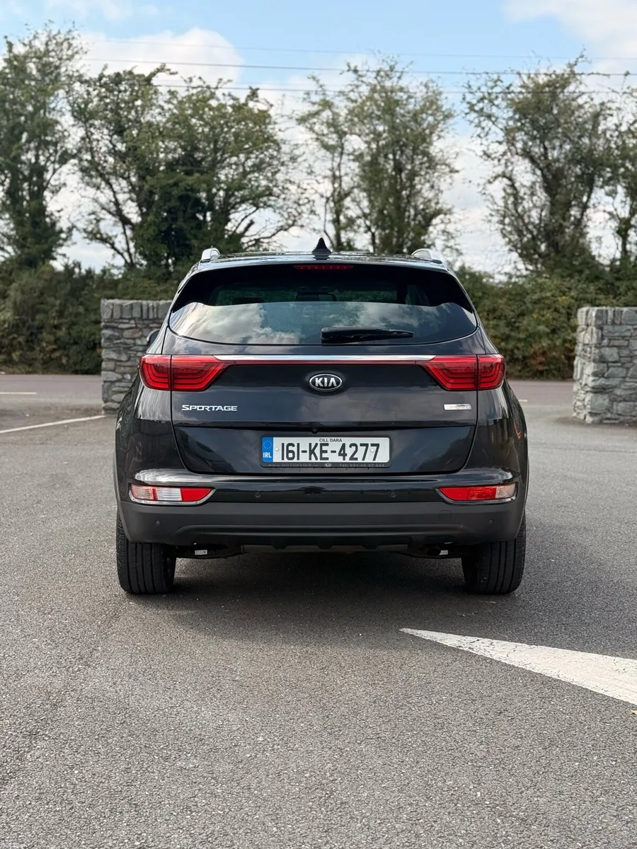 Kia Sportage high spec model - Image 4