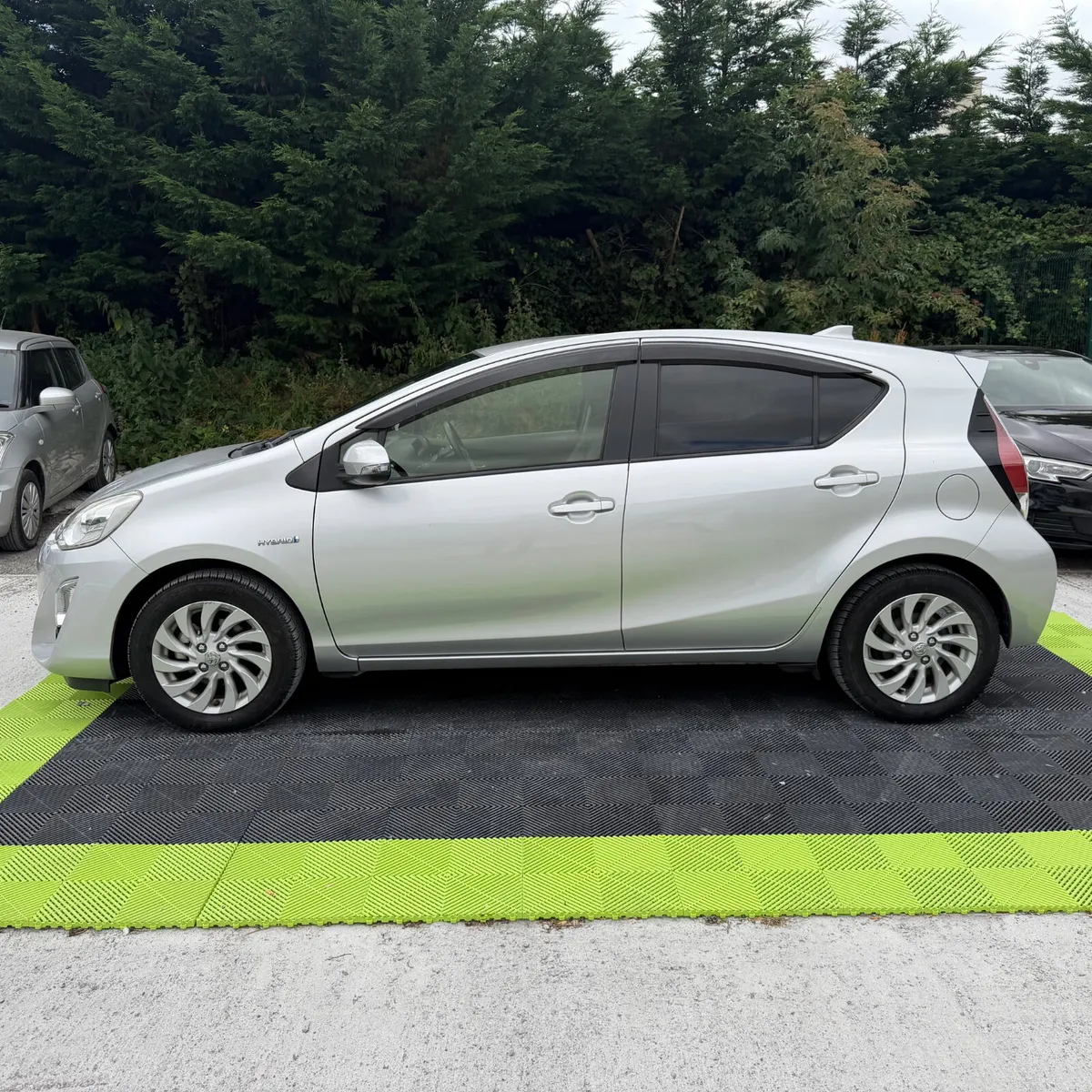 Toyota Aqua 2017 Leather Edition - Image 6