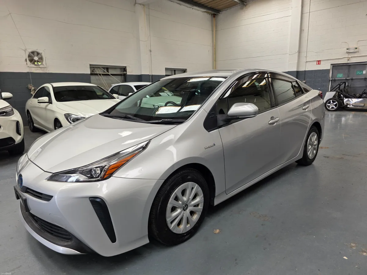 2019 ZW51 Toyota Prius - Image 3