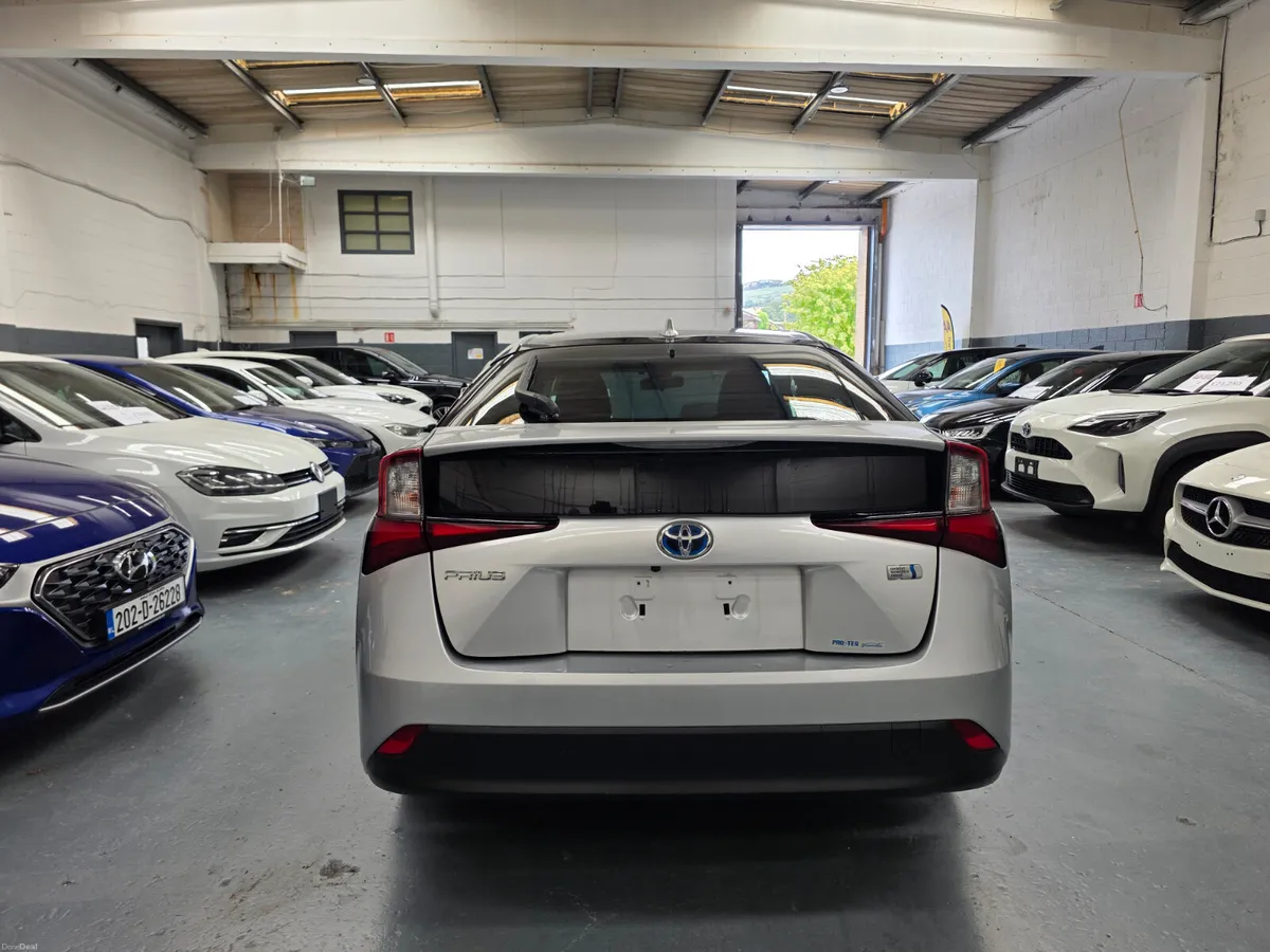 2019 ZW51 Toyota Prius - Image 5
