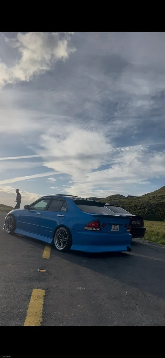Car - Image 3