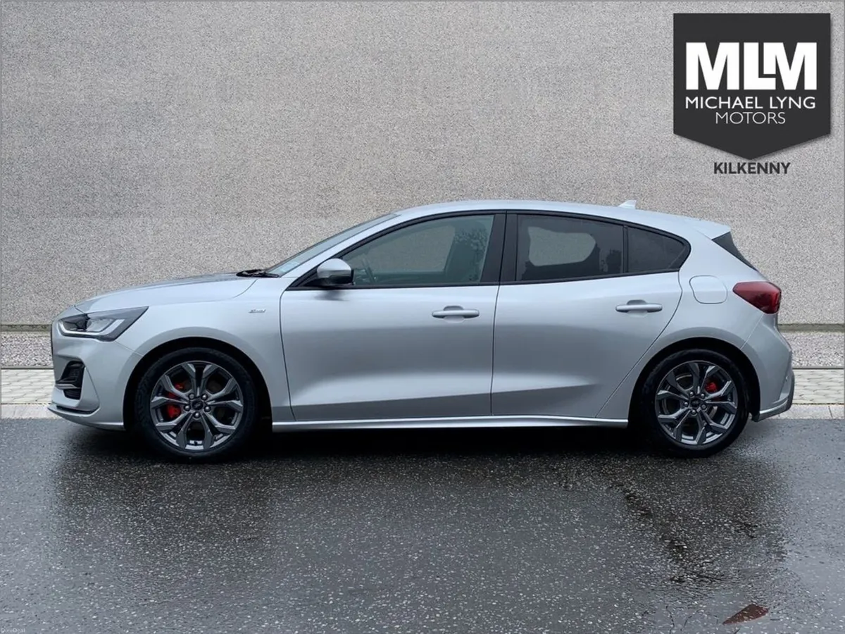 Ford Focus St-line 5D 1.0T 125 Mhev M6 FW - Image 5
