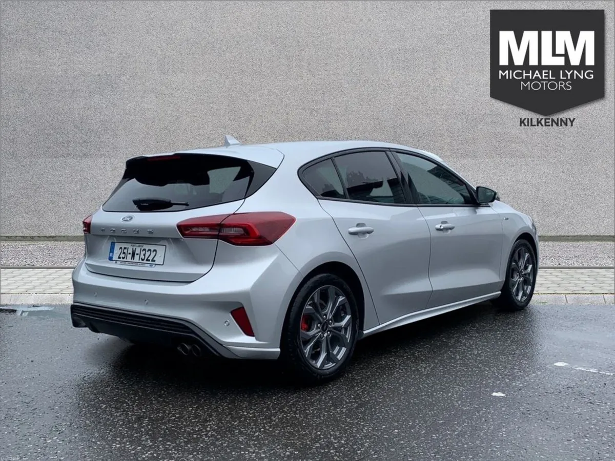 Ford Focus St-line 5D 1.0T 125 Mhev M6 FW - Image 6