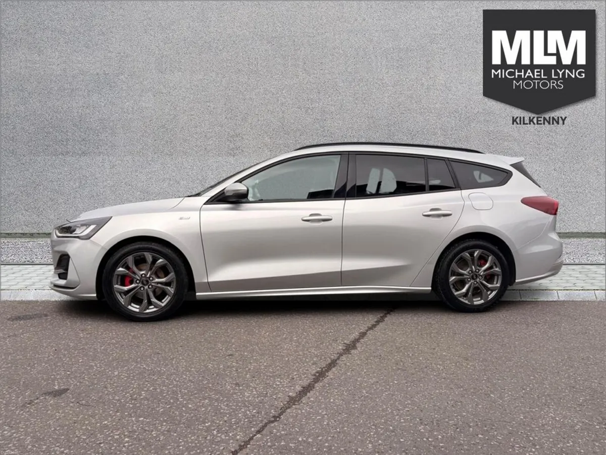 Ford Focus St-line Style 5W 1.0T 125 M6 4 - Image 5