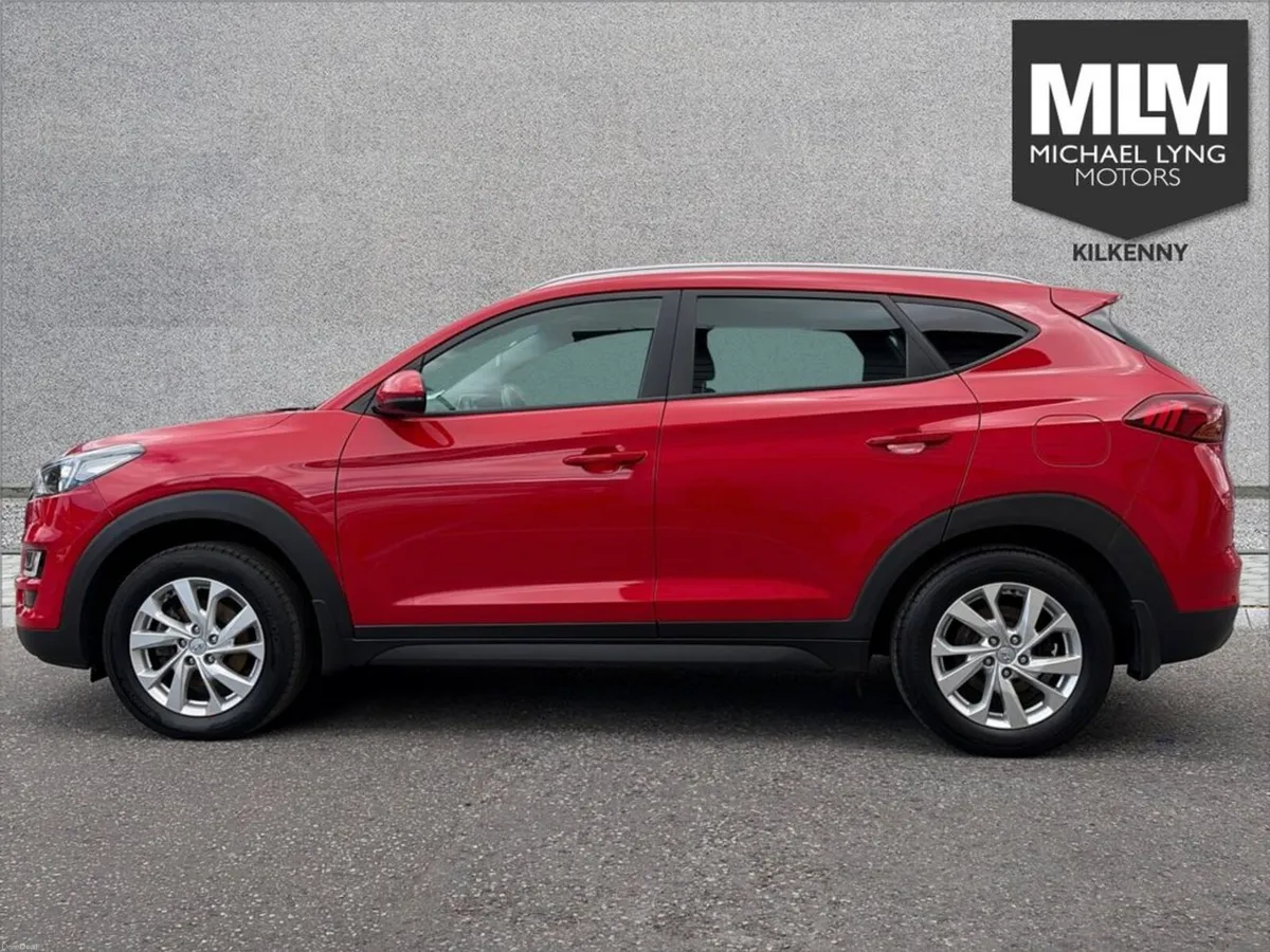 Hyundai Tucson ix35 Executive 5DR - Image 5