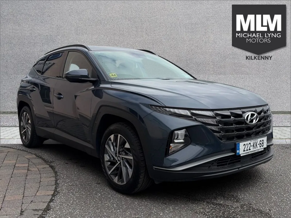 Hyundai Tucson ix35 Executive 5DR - Image 1