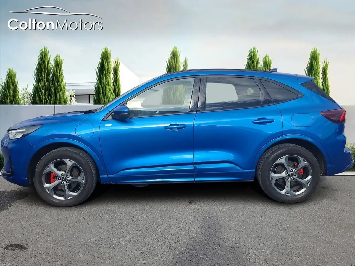 Ford Kuga 2.5 Duratec 243PS PHEV ST-Line Auto - Image 6