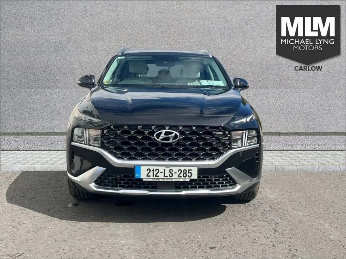 Hyundai Santa Fe 1.6 PHEV 4WD Executive Plus Auto - Image 2