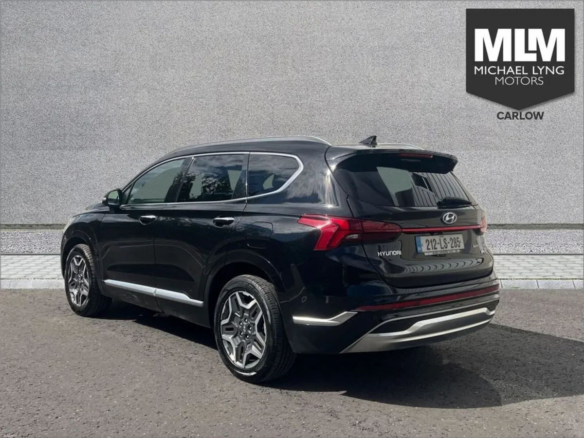 Hyundai Santa Fe 1.6 PHEV 4WD Executive Plus Auto - Image 5
