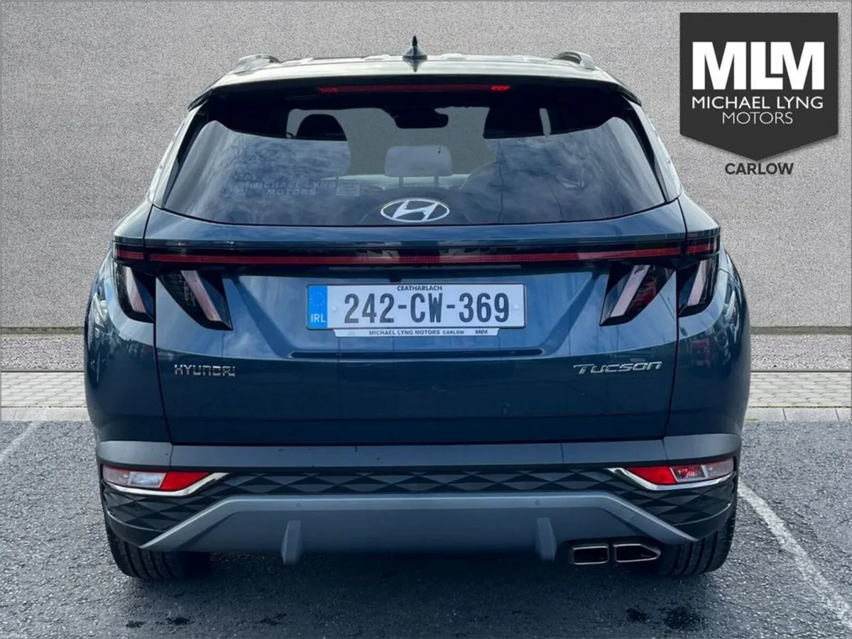 Hyundai Tucson 2WD Executive Plus w 2 Tone Roof - Image 5