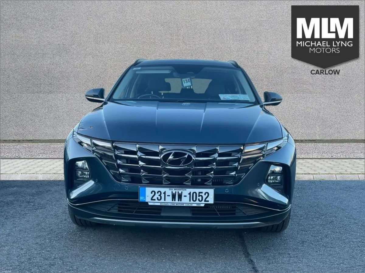 Hyundai Tucson Executive Plus 5DR - Image 2