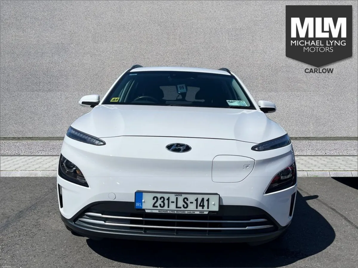 Hyundai KONA Kona EV Premium 64 kWh - Image 2