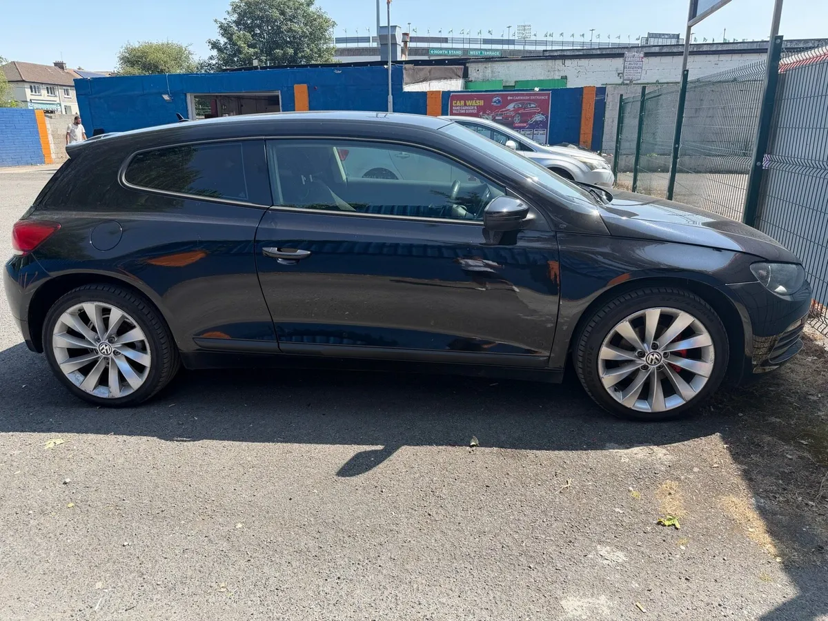 Car - Image 5