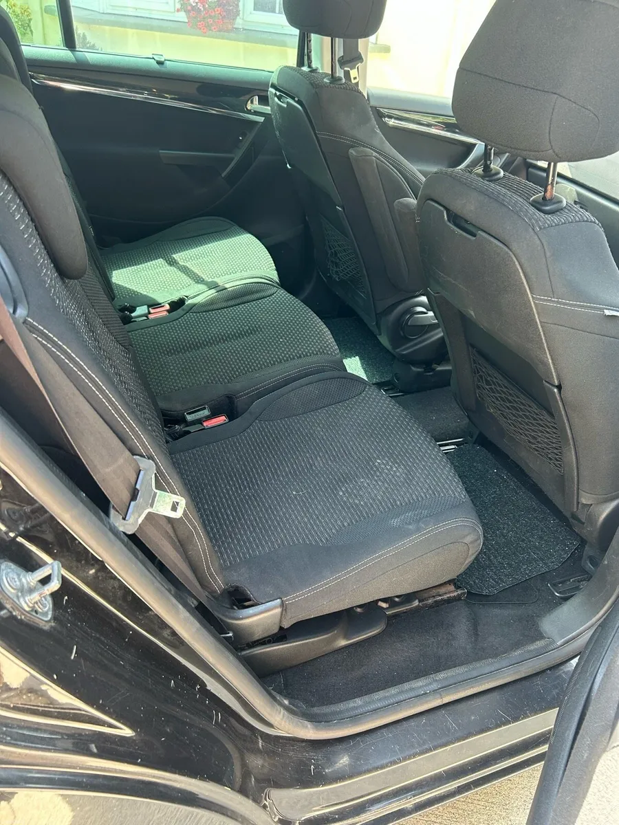 Car - Image 4